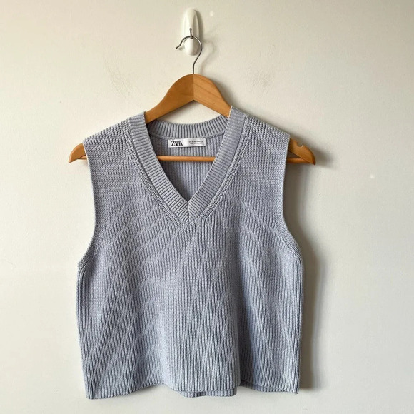 Zara V Neck Knit  Ribbed Sleeveless Sweater Vest Periwinkle Blue Size Medium - Picture 2 of 6